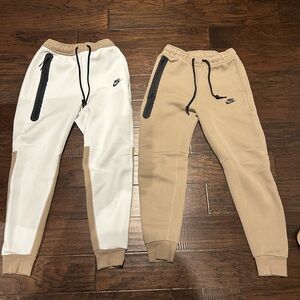 Nike tech fleece small